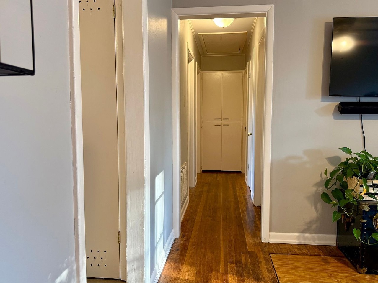 710 N 45th St - Photo 3 of 10