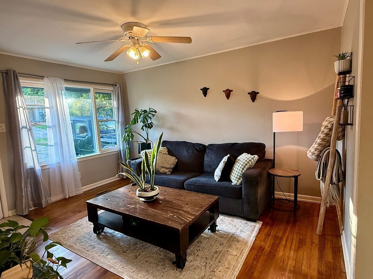 710 N 45th St - Photo 5 of 10