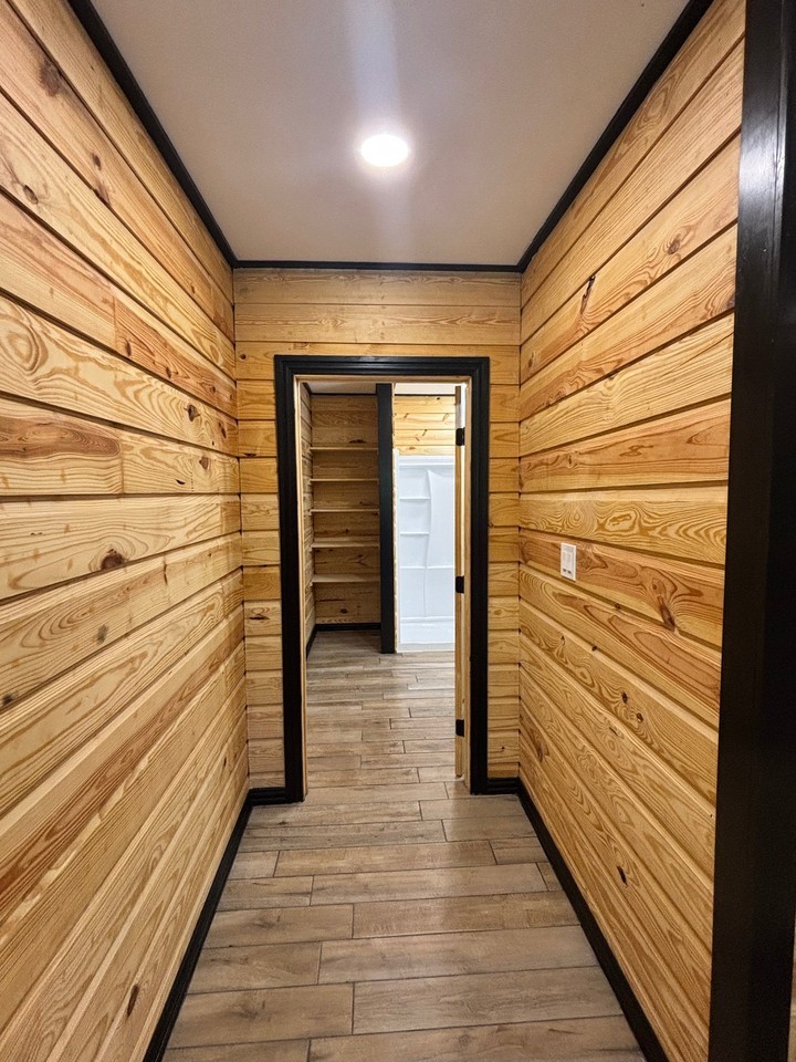 501 N Canal St - Photo 4 of 8