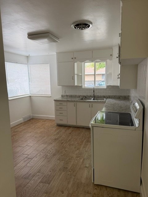 12135 S Redwood Rd - Photo 4 of 11