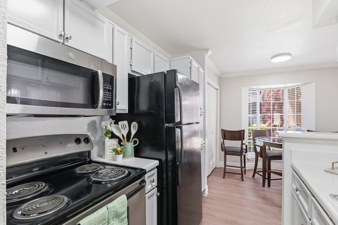 Beacon Hill Apartments - Photo 7 of 40