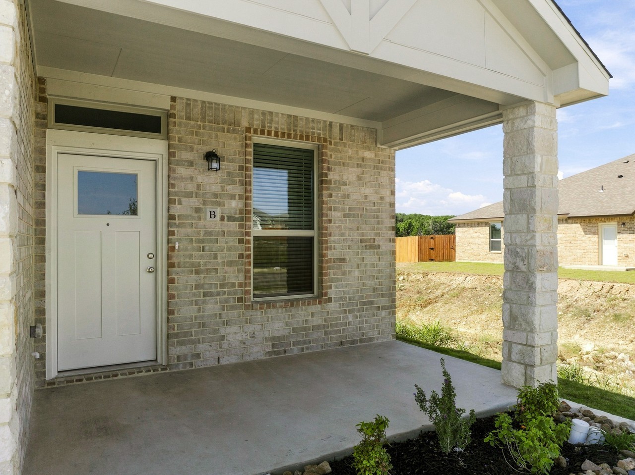 421 Adley Avenue - Photo 6 of 29