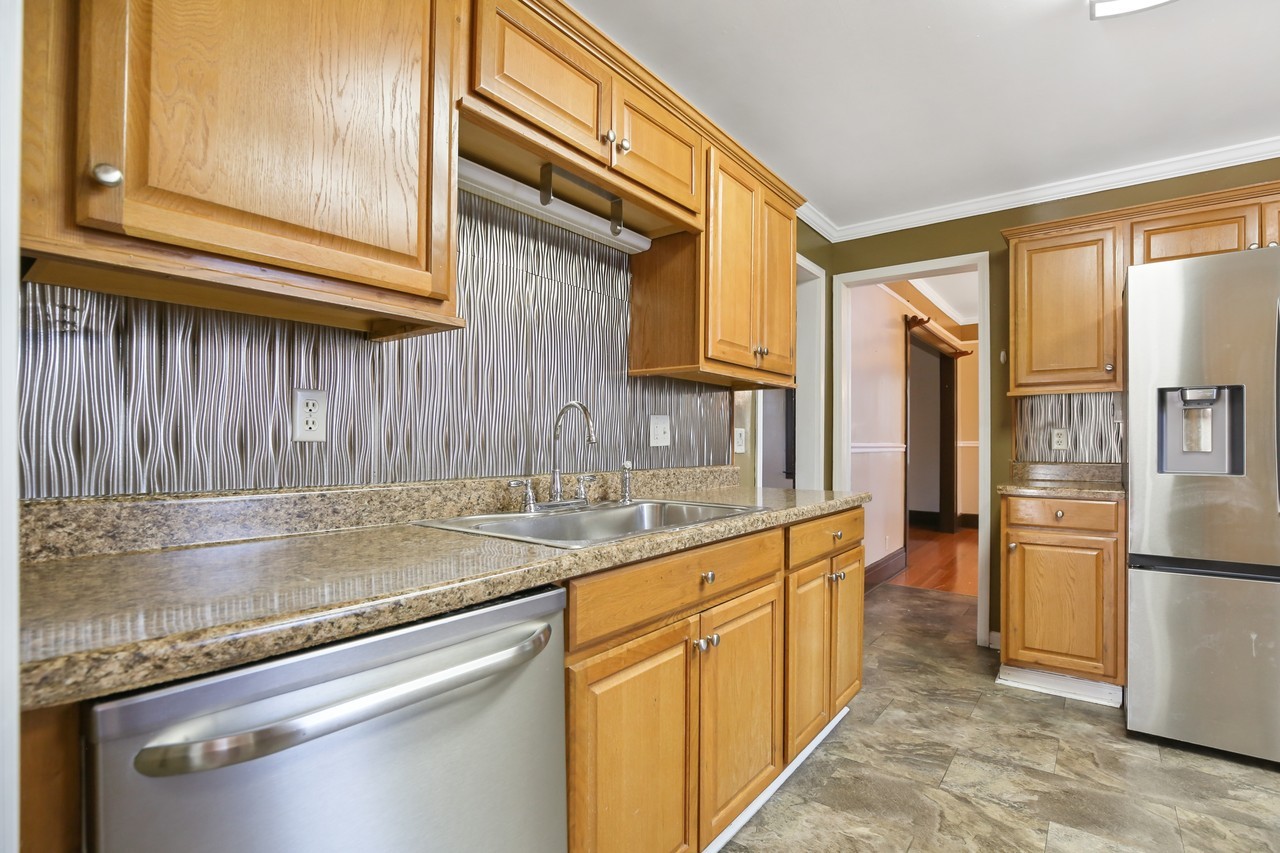 325 Bailey Rd #1 - Photo 6 of 33