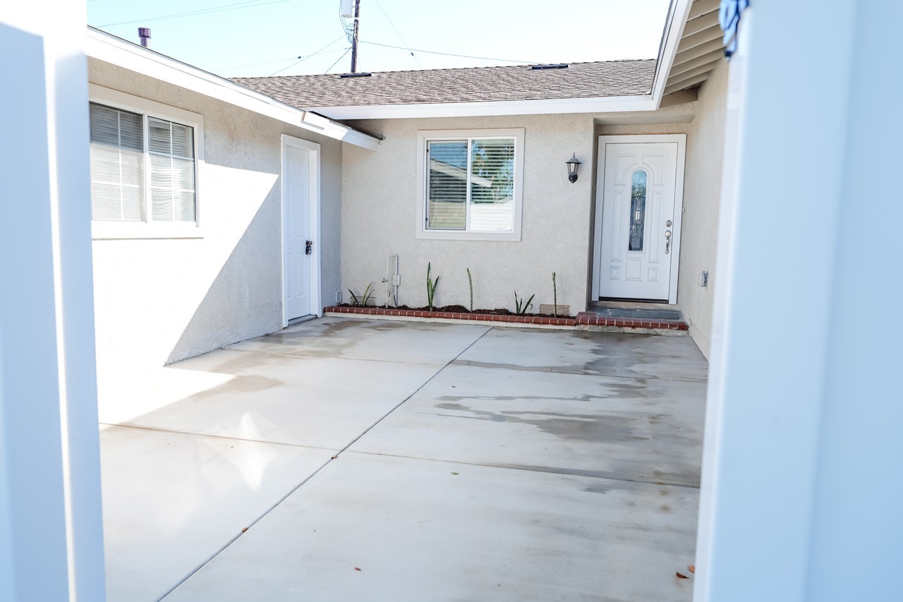 16490 Van De Velde Way - Photo 3 of 48