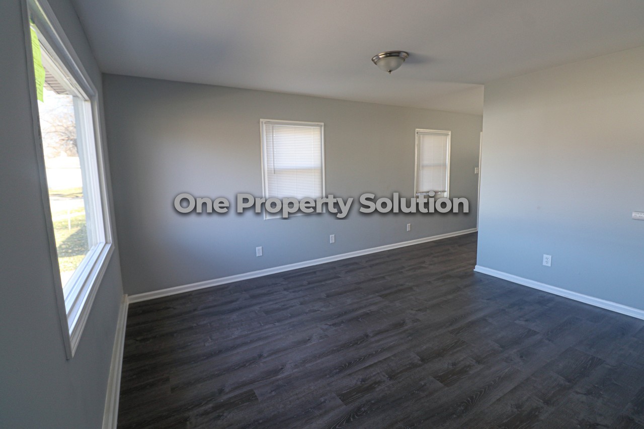 3206 Kenwood St #1 - Photo 5 of 22
