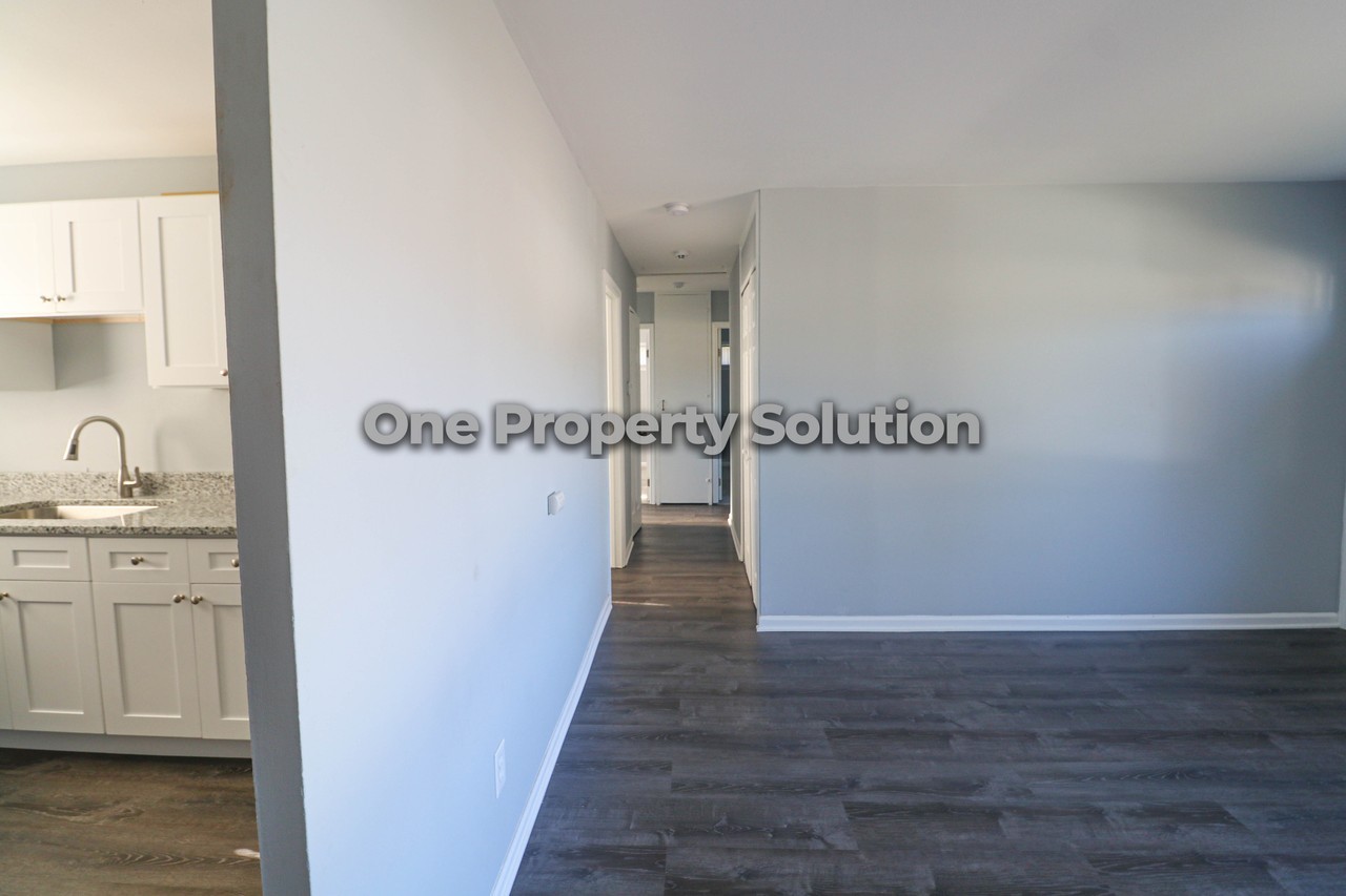 3206 Kenwood St #1 - Photo 6 of 22
