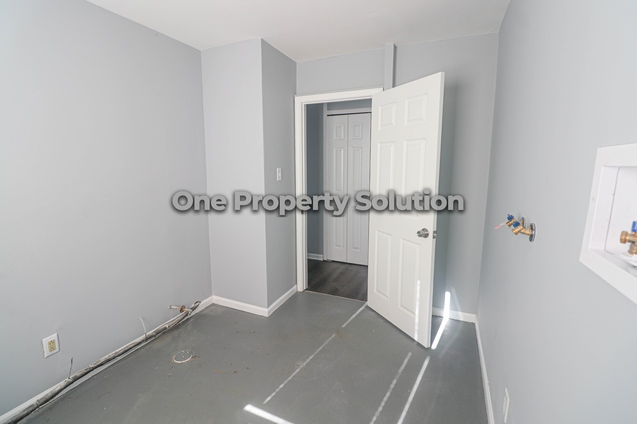 3206 Kenwood St #1 - Photo 7 of 22