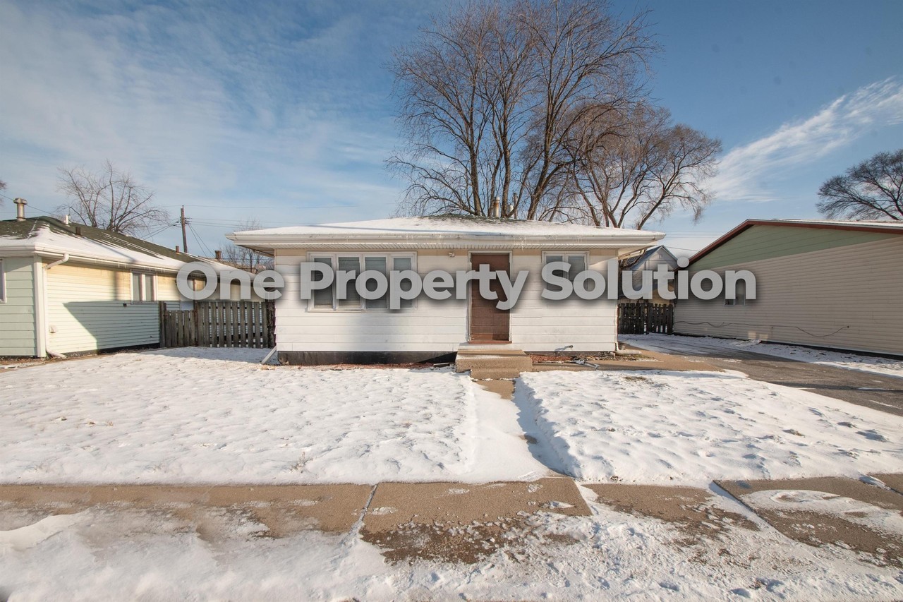 1141 Logan St #1 - Photo 2 of 19
