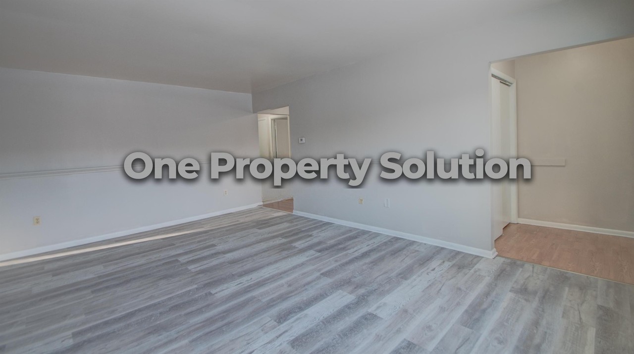 1141 Logan St #1 - Photo 5 of 19