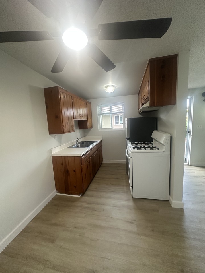 717 S Cedros Ave #717 - Photo 7 of 19