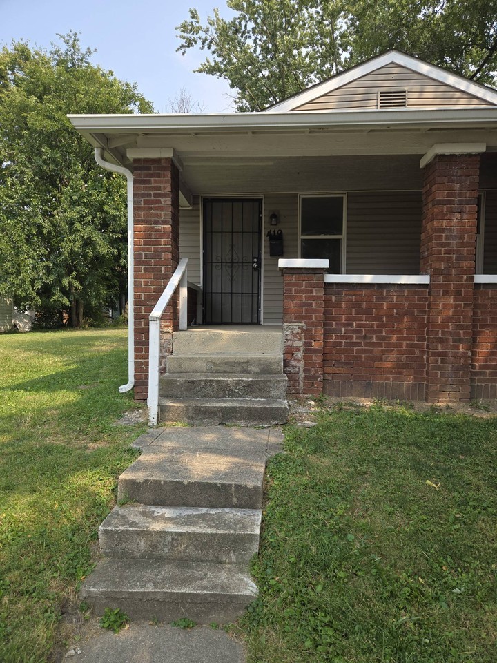 419 N Beville Ave #1