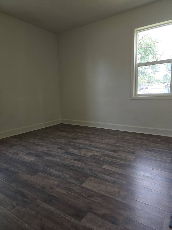419 N Beville Ave #1 - Photo 6 of 8