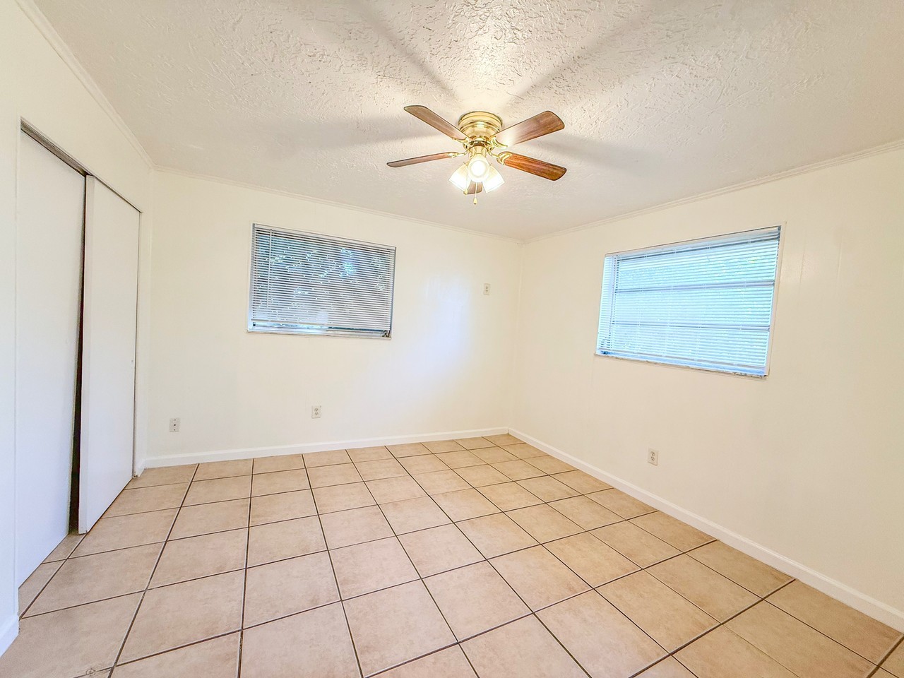 3075 Floweva St #3075 - Photo 6 of 15