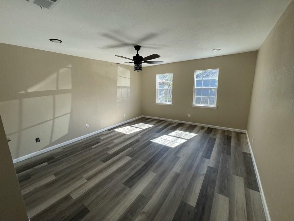 697 Mckenzie Ave #1 - Photo 4 of 11