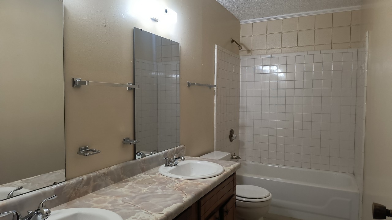 2602 W 24th Ave #1 - Photo 7 of 18