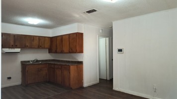featured image of 2817 S Apple St #2819