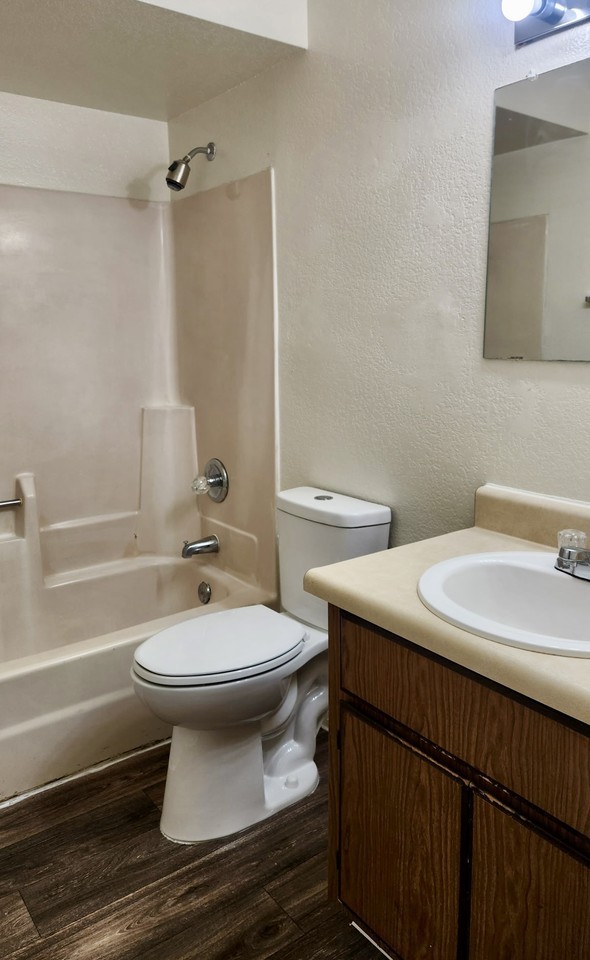 2846 E Kathleen Rd #201 - Photo 6 of 12