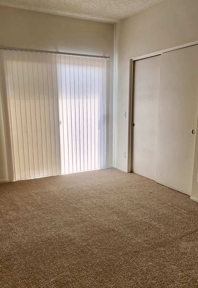 2846 E Kathleen Rd #201 - Photo 7 of 12