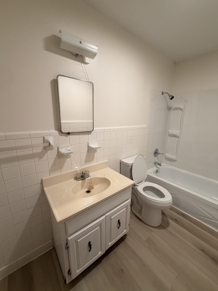 1707 E 7th St #1 - Photo 7 of 8