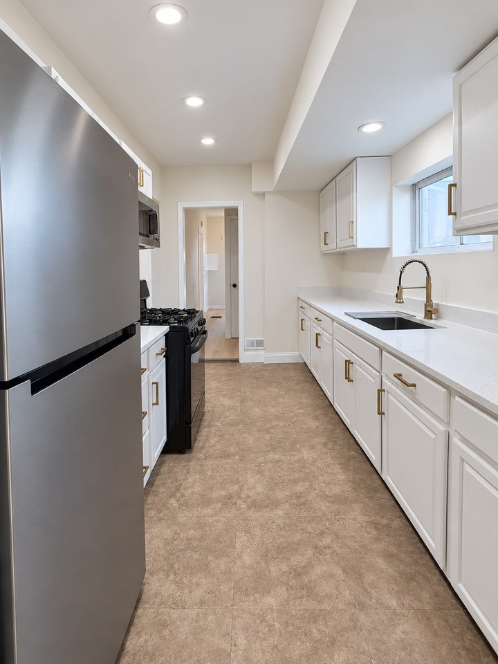276 Mckinley Ave #1 - Photo 4 of 11