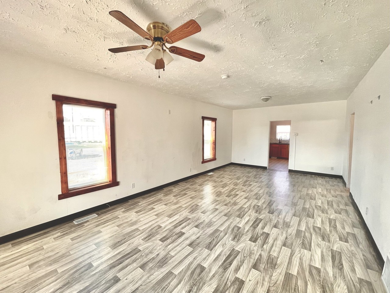 206 8th St #1 - Photo 3 of 13