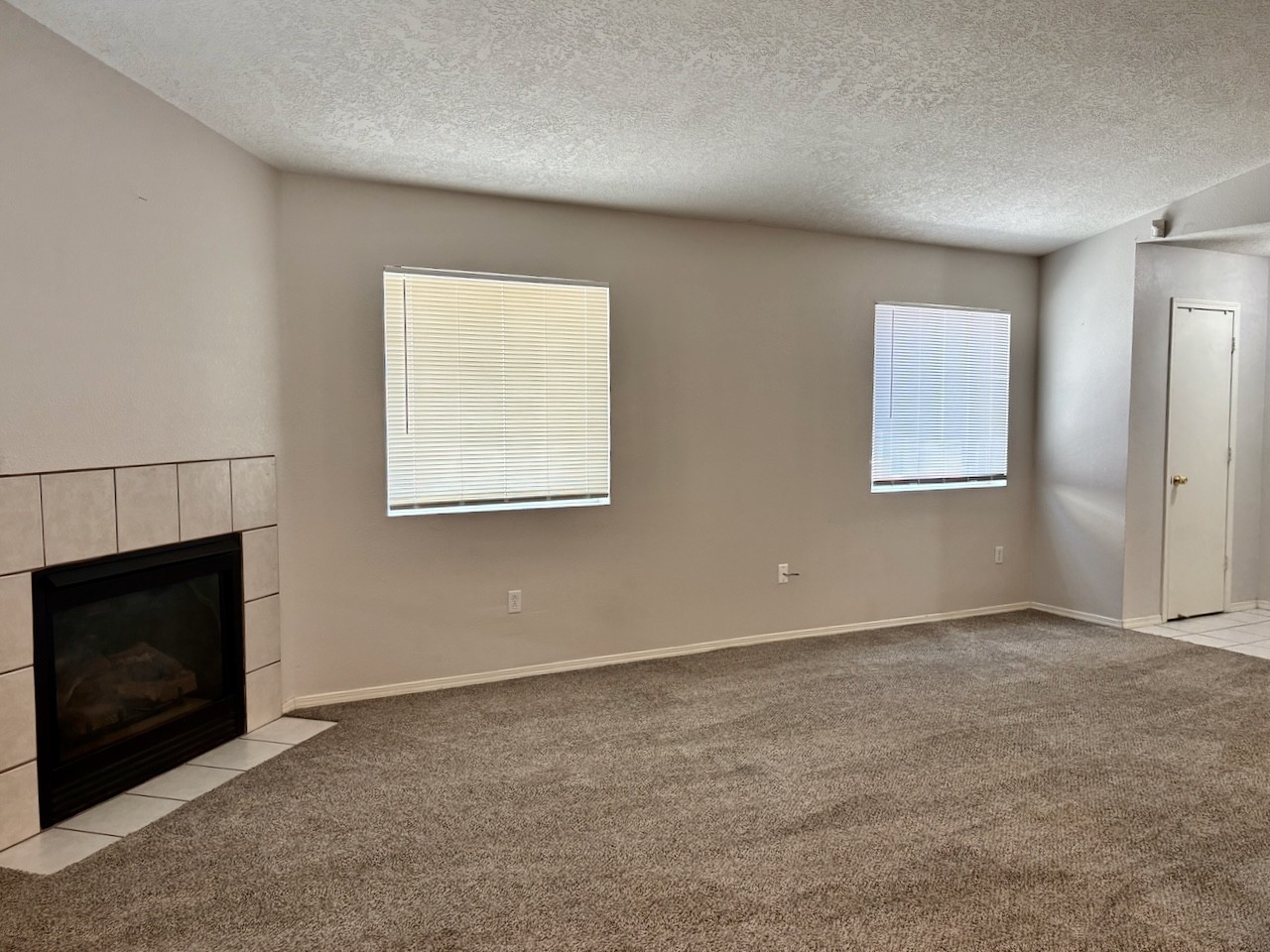 5815 Burgos Ave Nw #1 - Photo 4 of 30
