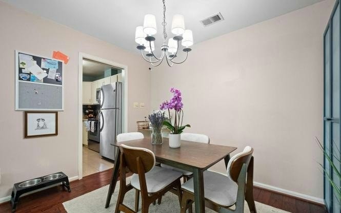 2800 Lee Oaks Place, Unit 200 - Photo 4 of 7