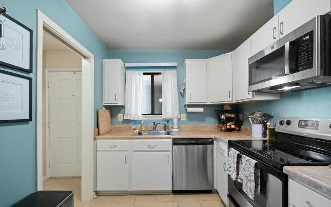 2800 Lee Oaks Place, Unit 200 - Photo 5 of 7