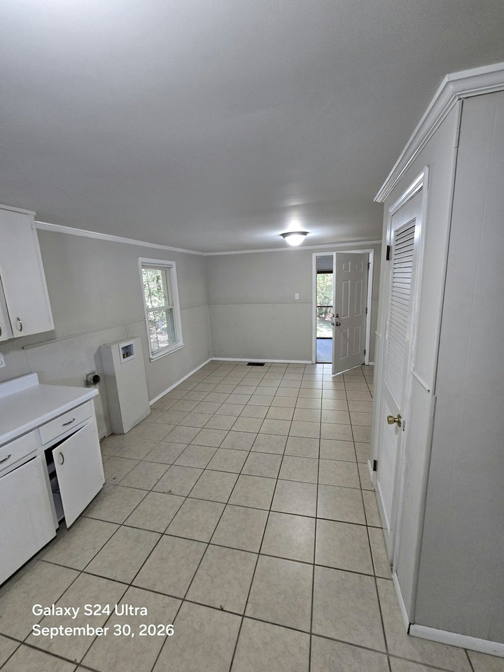 1529 Foster Avenue - Photo 5 of 14