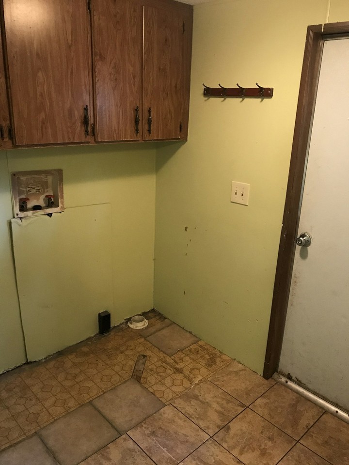 327 Holly Hill Road - Photo 5 of 11
