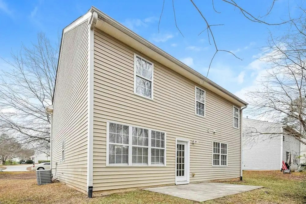 7330 Copperbend Ct SE - Photo 6 of 8