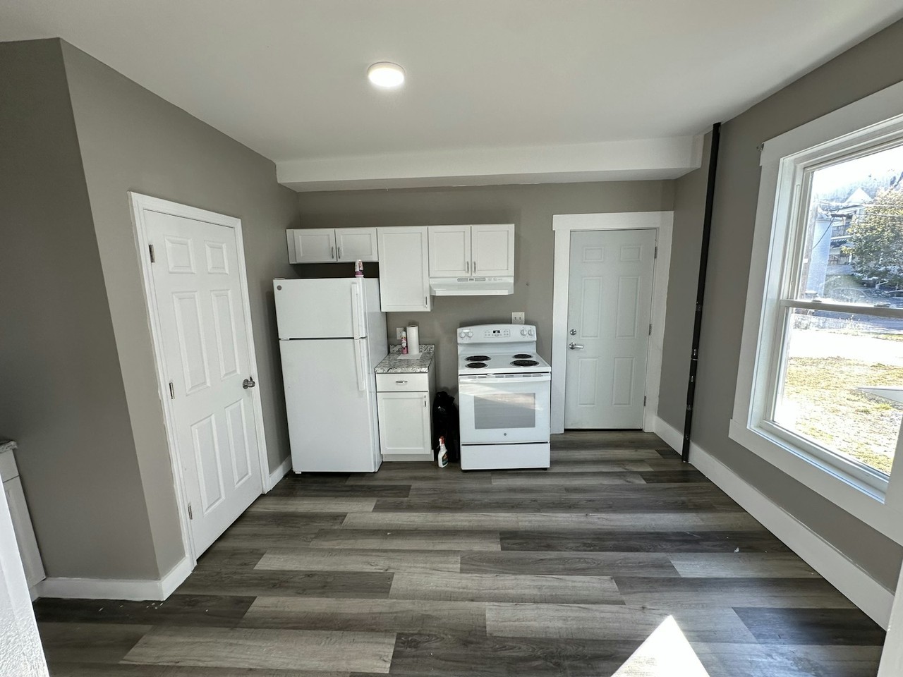 345 Lake Avenue, Unit 5 - Photo 4 of 6