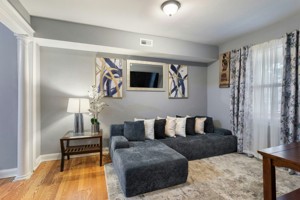featured image of 2202 W Lexington St