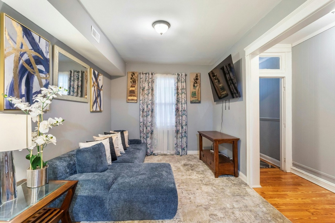 2202 West Lexington Street - Photo 4 of 14