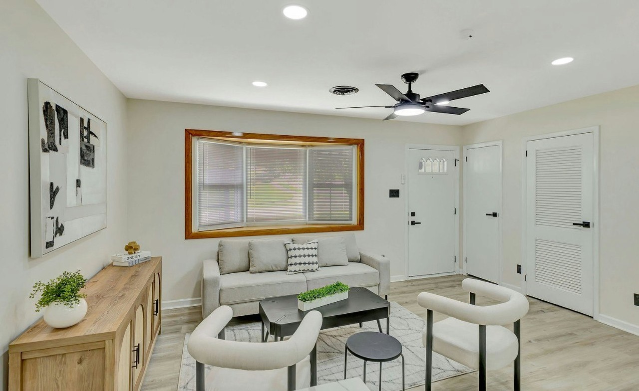 608 Richardson Drive - Photo 2 of 26