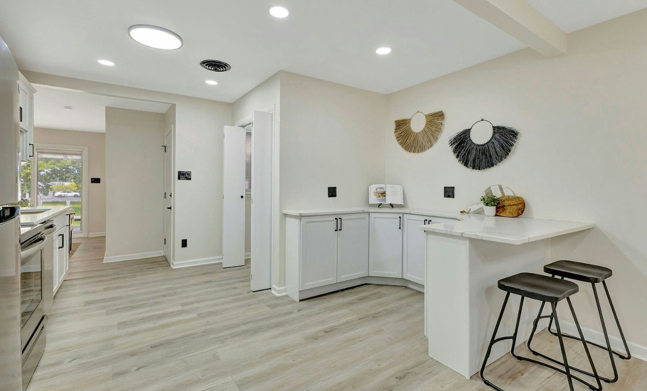 608 Richardson Drive - Photo 5 of 26