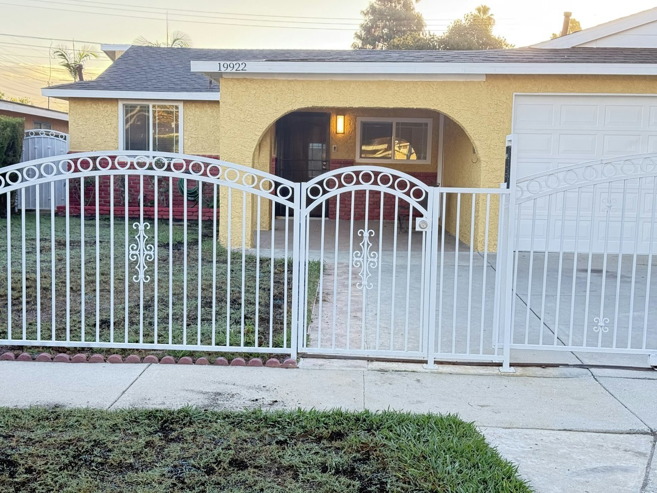 19922 Flallon Avenue - Photo 2 of 19
