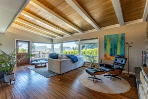 featured image of 8013 Se Maple Ave