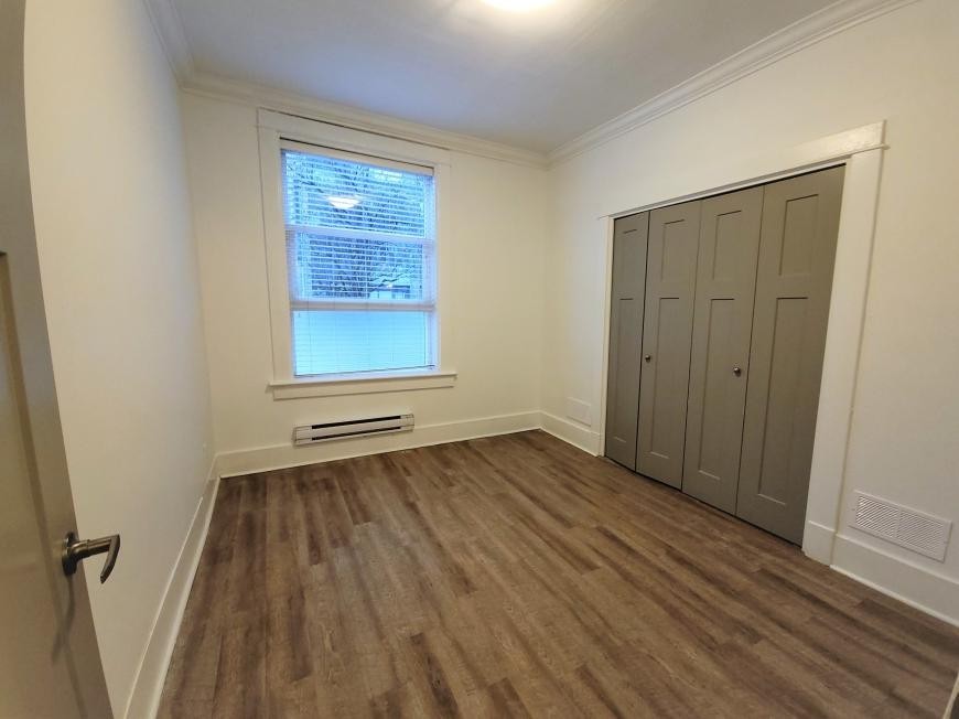 1619 Cypress St - Photo 6 of 9