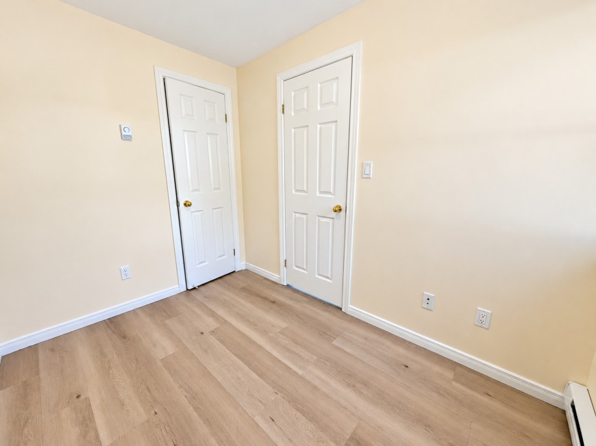 109 Emma St - Photo 5 of 10