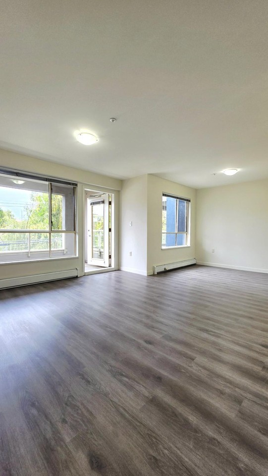 3575 Broadway W