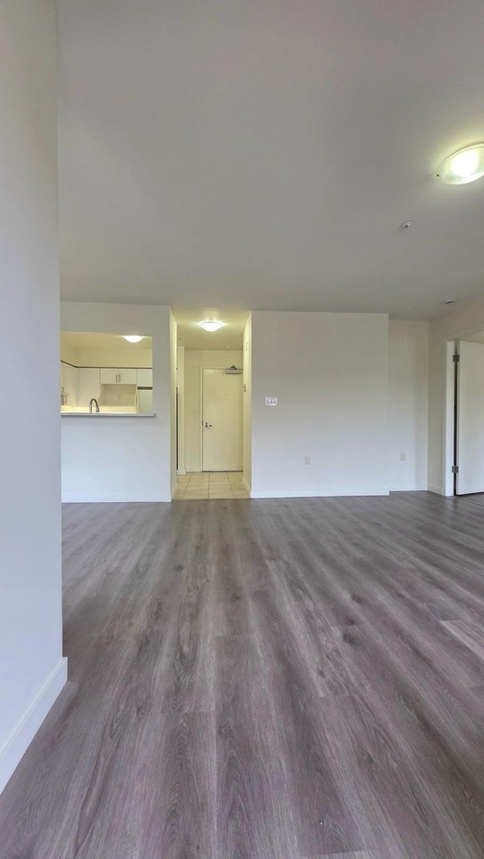 3575 Broadway W - Photo 6 of 10
