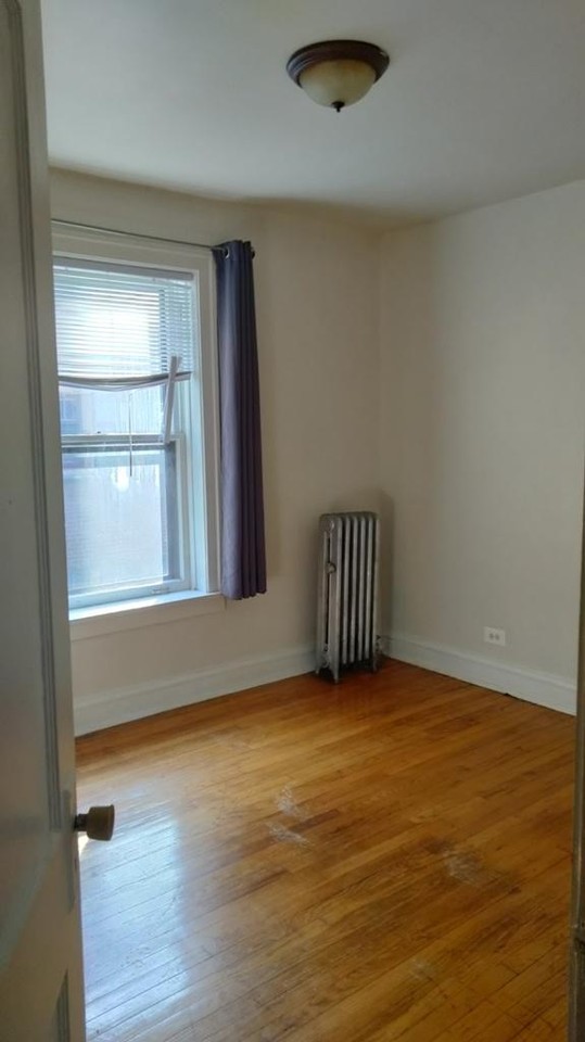 4037 W School St - Photo 5 of 8