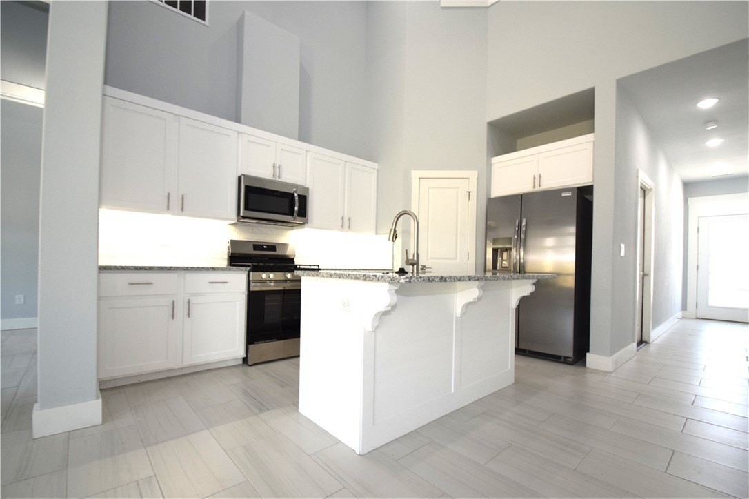 1830 Garnet Ave - Photo 5 of 21