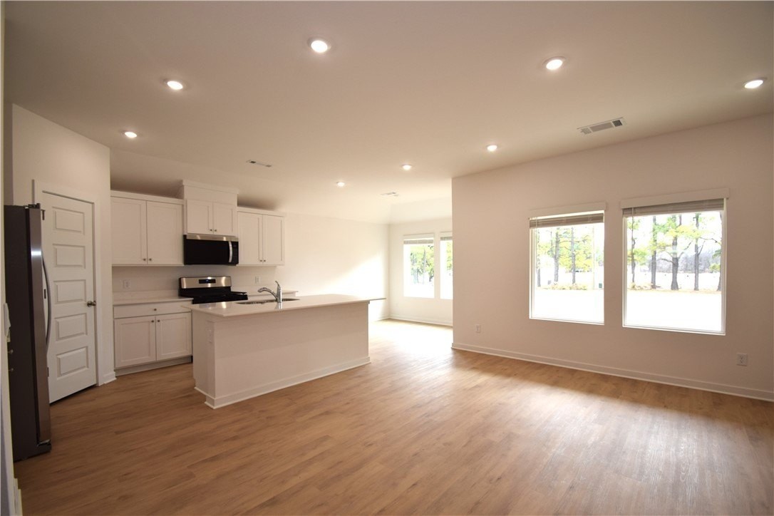 379 Florida Ave - Photo 3 of 25