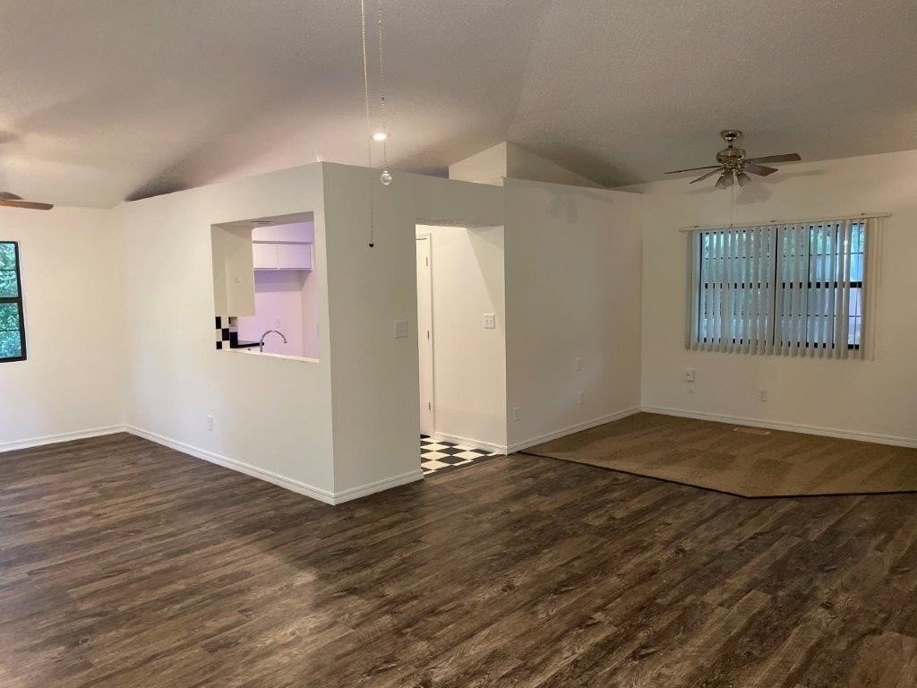 503 Robinson Ave - Photo 3 of 8