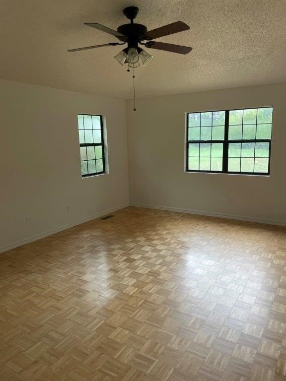 503 Robinson Ave - Photo 7 of 8