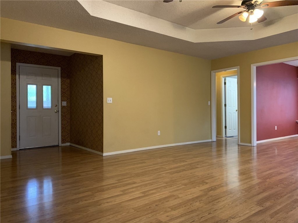 1302 N Flamingo Rd - Photo 4 of 22