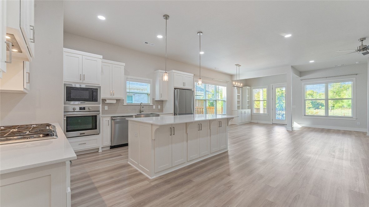 3700 Sw Sunbeam Ave - Photo 4 of 49