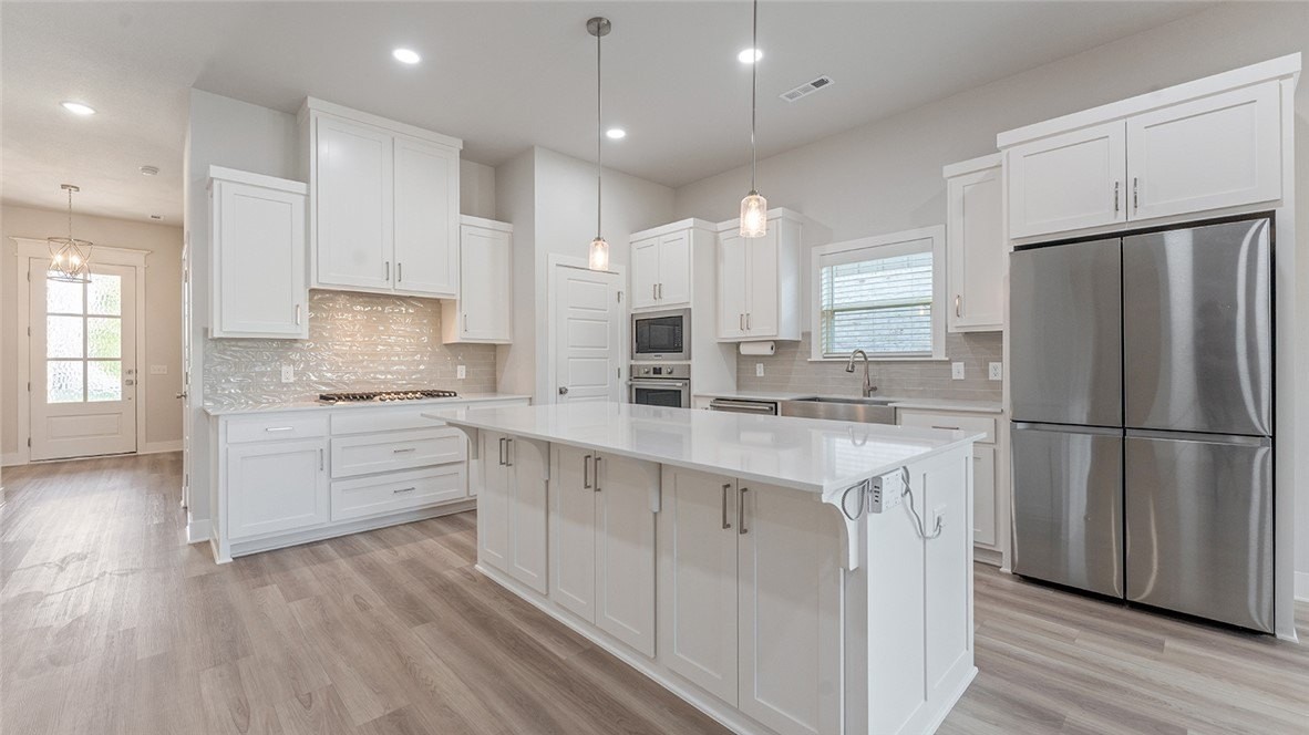 3700 Sw Sunbeam Ave - Photo 6 of 49